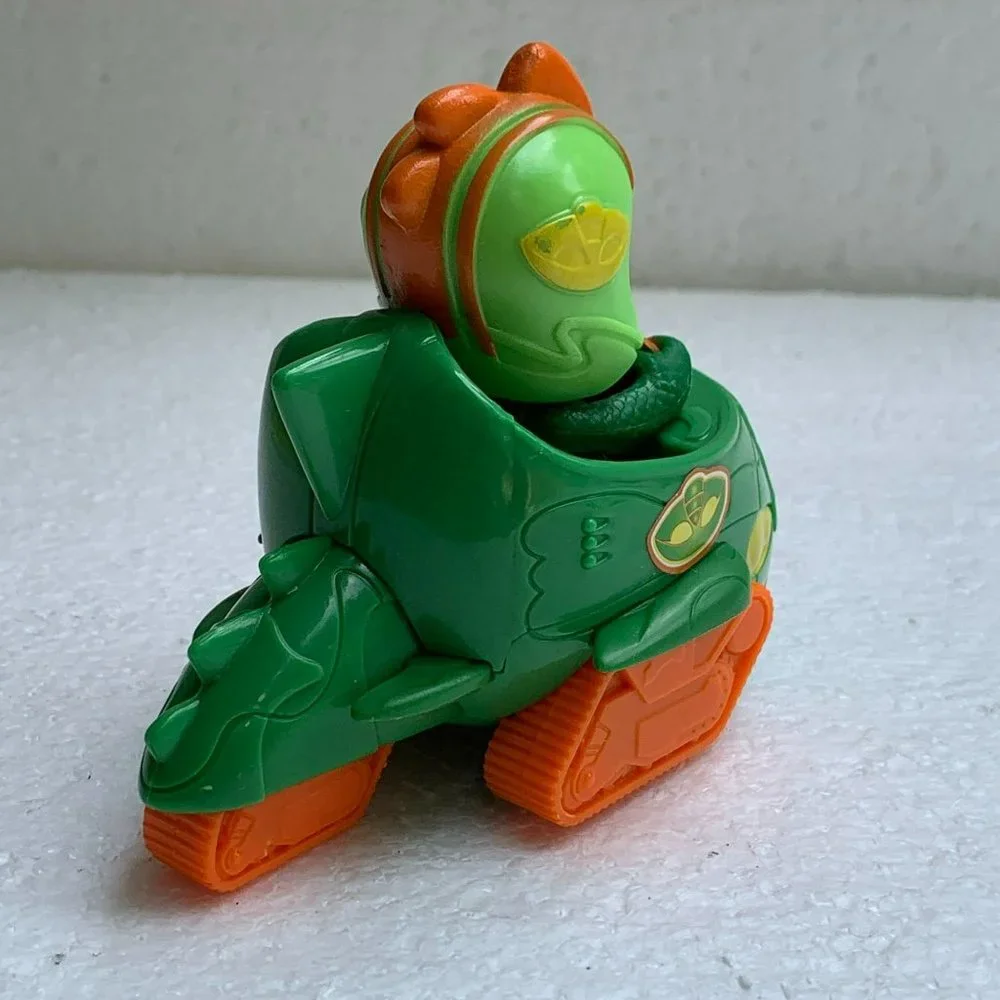 PJ Masks Gekko Race into the Night Mini Vehicle Toy - Picture 5 of 8